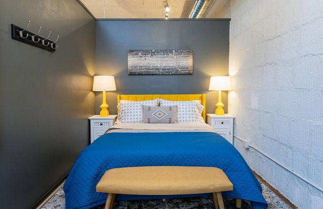 Elegant Edgy Loft on Historic Alley Parking - Foto 19