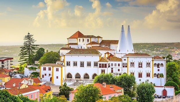 Lisboa - Tour privado de 9 horas a Sintra, Cabo da Roca, zona de la bahía de Cascais - Foto 2, Palacio Nacional de Sintra, centro histórico.