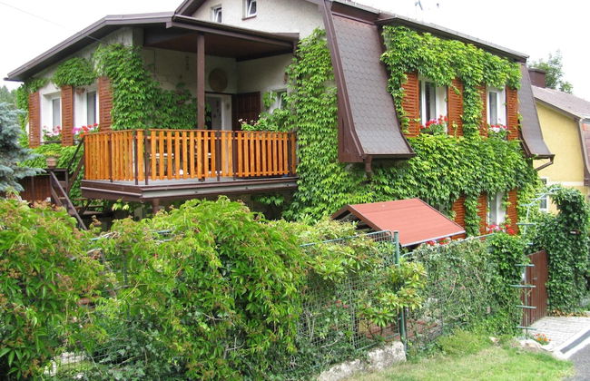 Modern Apartment in Carlsbad With Garden - Photo 12