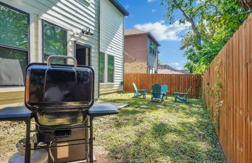 Waxahachie Walkup Backyard Oasis 1 Mi to DWTN Professionally Managed By Stay Albatross - Foto 14