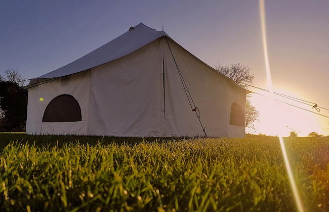6m xl Bell Tent With log Burner, Near Whitby - Foto 1
