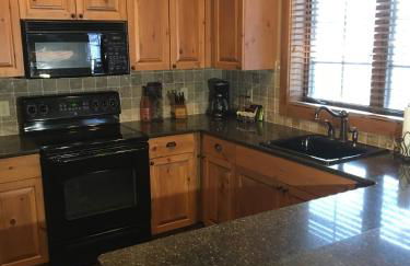 Boyne Mountain Creekside Condo - Foto 17
