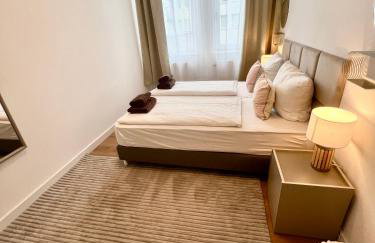 BIG New 7Rooms City Center APARTMENTS and Suites - Foto 8