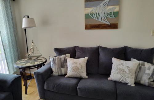 Comfortable Stay- Fully Stocked Home & Coffee Bar- All Essentials Provided - Photo 10