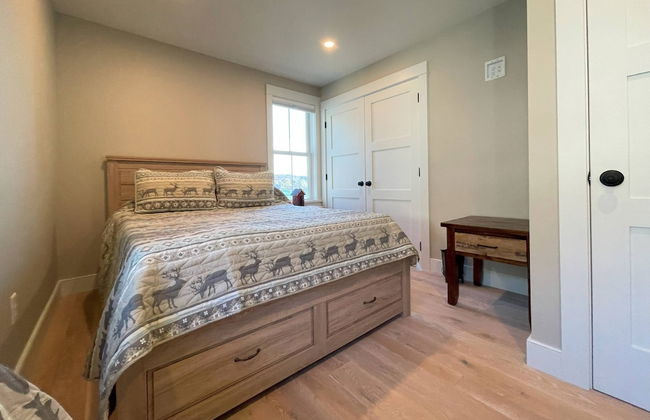 Lady of The Lake - Photo 30