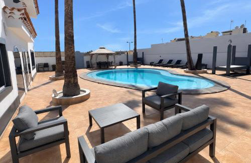 Large Villa in Maspalomas with Huge Private Pool, Jacuzzi & Gym - Foto 26