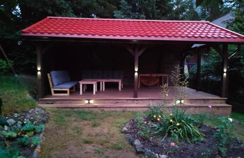 Leszczynowy domek nad jeziorem - Foto 19