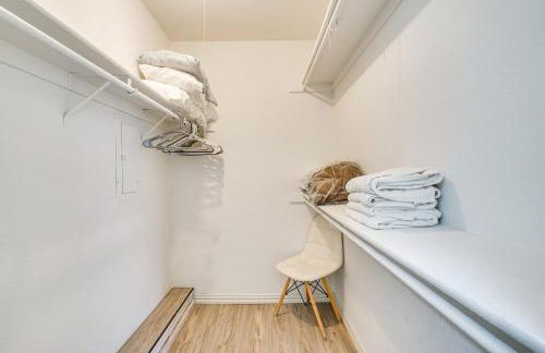 Whole 1 Bedroom Apt w Swimming Pool Condo 2 Mi to White Rock Lake! - Foto 11