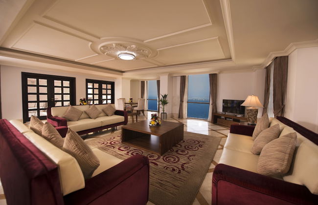 Roda Amwaj Suites - Photo 33
