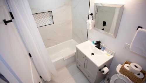 Lux Capitol Hill Vacation Home, In-House Services - Foto 4