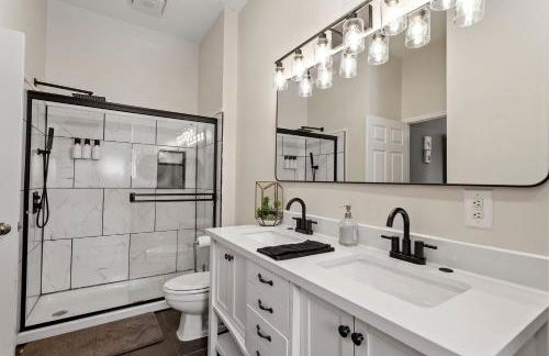 Warehouse District Modern Condo with Private Garage - Foto 10