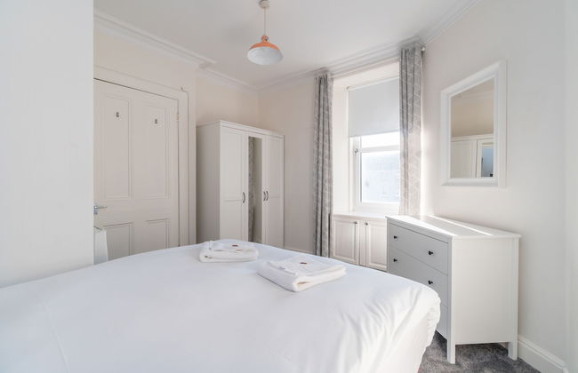 Silver Lining Charming Meadowbank Flat - Photo 6