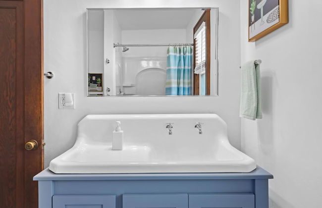 Riverfront Kayaks Bay Access Sleeps 15 - Foto 21