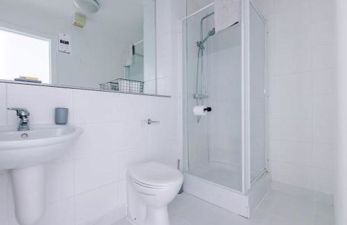 Spacious Deansgate Apartment, Free Park, Sleeps 8 - Foto 40