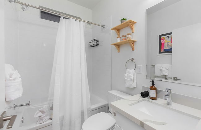 Calm Urban Abode steps to Volunteer Park - Foto 13