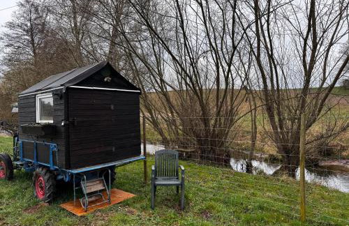 Kuschliger Schäferwagen auf Wiese autark - Foto 1