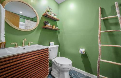 Big Yard Family Getaway - Pets OK - Grill and Hike - Foto 54