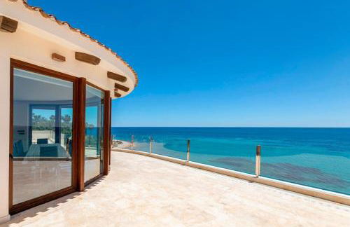 Villa Irene, Large First Line Villa wíth amazing sea- and coast views and large private swimming pool! - Photo 2