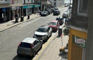 Taylor Close - Spacious Central Ferry Flat - Photo 17
