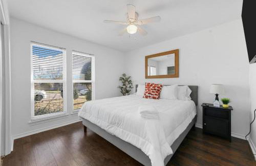 Diamond Waters near DFW & Stadium , Private Pool - Foto 26