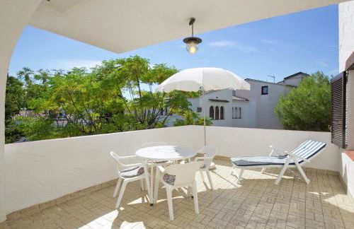 Small building with 4 apartments close to the beach - Foto 14