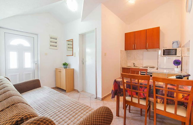 Maki Apartments - Photo 24