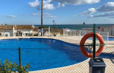 Super Holiday Las Buganvillas garden and sea views - Photo 8
