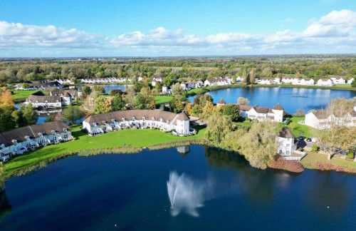 Luxury Kingfisher Lodge, Isis Lake, within the Cotswold Waterpark - Foto 4