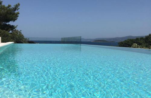 HOLIDAY HVAR lux - Photo 1