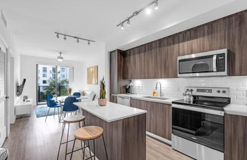 Sleek Doral Retreat 1 Bed Oasis With Free Parking - Foto 1