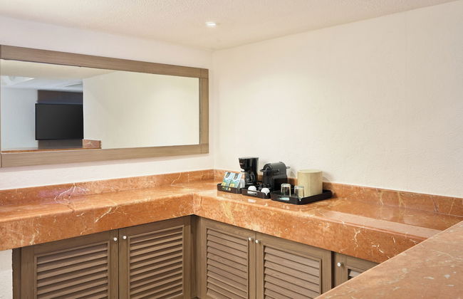 Sunscape Cancun All-Inclusive Resort & Spa by Hyatt - Photo 36