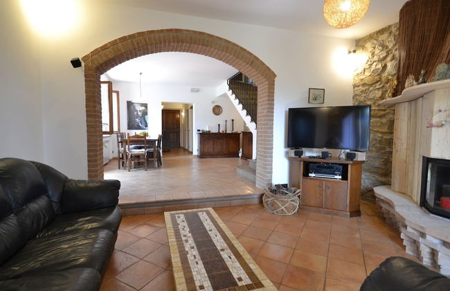 Charming Villa in Suvereto with Hot Tub - Foto 13