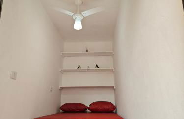 Casa Maravilhosa, Pé na Areia com Piscina, Área Gourmet com Churrasqueira em Deck Coberto Frente a Piscina, Mesa de Bilhar, 4 Quartos Confortáveis, Sendo 2 Suítes, Cozinha Americana e Sala de Jantar, Ampla Garagem para 6 Carros - Mercado na rua da Casa - Photo 37