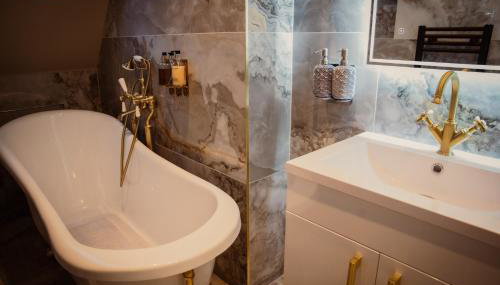 Loft Room with King Size Bed with En Suite Bath - Foto 2