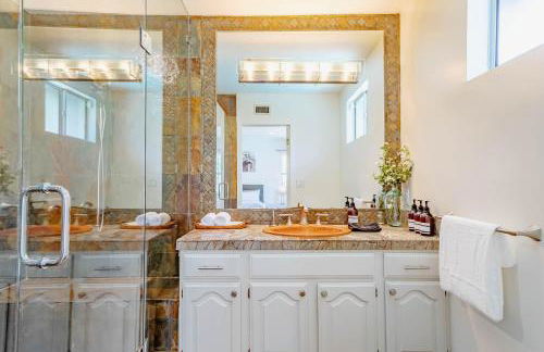 Cozy Home with Pool and Jacuzzi Minutes from Universal Studios - Foto 35