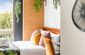 Boutique Brick Lane 2-Bed, Colourful City Vibes - Foto 33