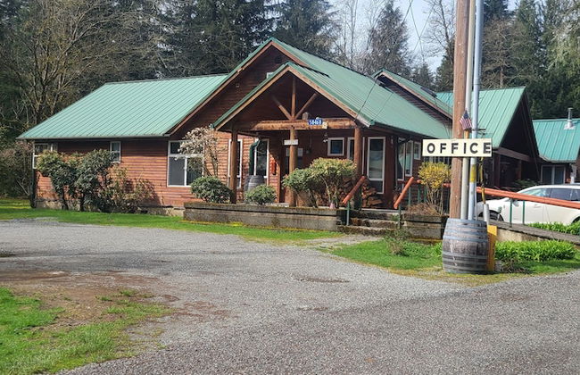 Glacier Peak Resort - Photo 1