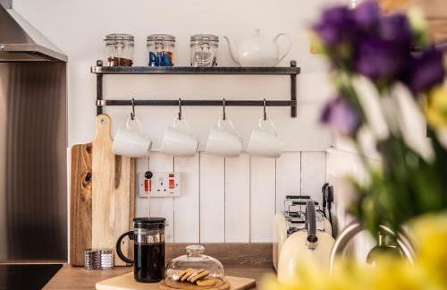 Garden Cottage, Cosy, Private, Short drive to beach - Foto 12