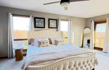 Haven @ the Lake | Hot Tub | Fire Pit| Fireplace - Foto 1