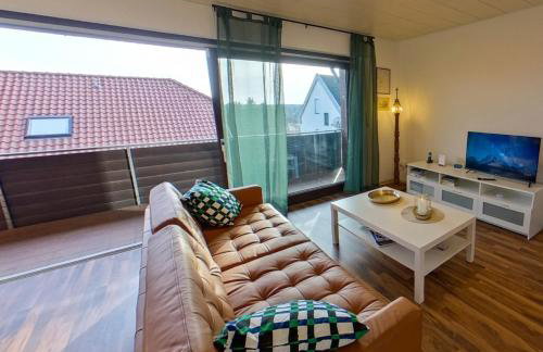 Apartment in Hanglage mit Garten und Balkon - Foto 1