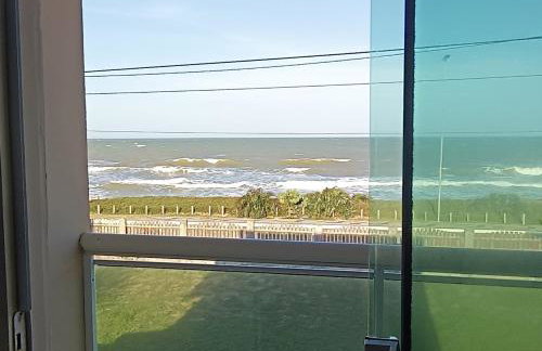 Varanda das Ondas Duplex 2 suítes em frente ao mar - Foto 7
