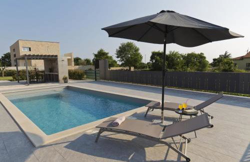 Villa in Kanfanar With Swimming Pool - Foto 6