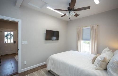 Tiny Home with Hot Tub Near Ft Leonard Wood! - Foto 28