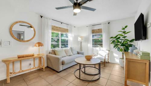 Cottage 2 on Penn - With Pool - Photo 2