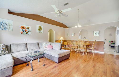 Pool and Fire Pit Family-Friendly Palm Bay Home! - Foto 5