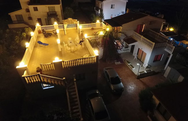 Huge ! Lovely! Private! Villa in The Heart Of Coral Bay! Car Not Essential ! - Photo 35