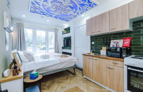 St Davids Lodge - Cosy Stay in Preston for 2 with FREE Parking - Ideal For Business or Work Stays - Presented by Parydise Properties - Photo 12