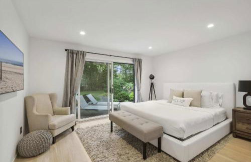 Wainscott Woods by Rove Travel - Luxe Estate with Pool - Foto 23