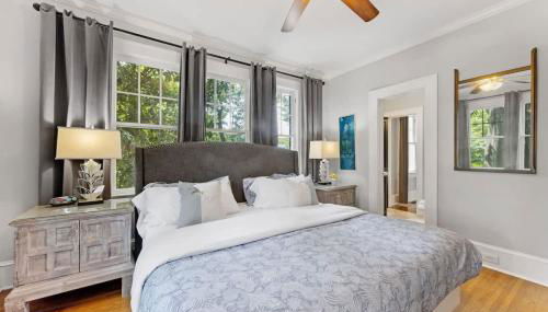 2 BR in Myers Park with comfortable screened porch - Photo 2