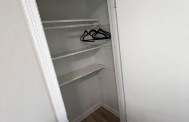 The Blue House- Backyard, grill, pets welcome - Foto 38